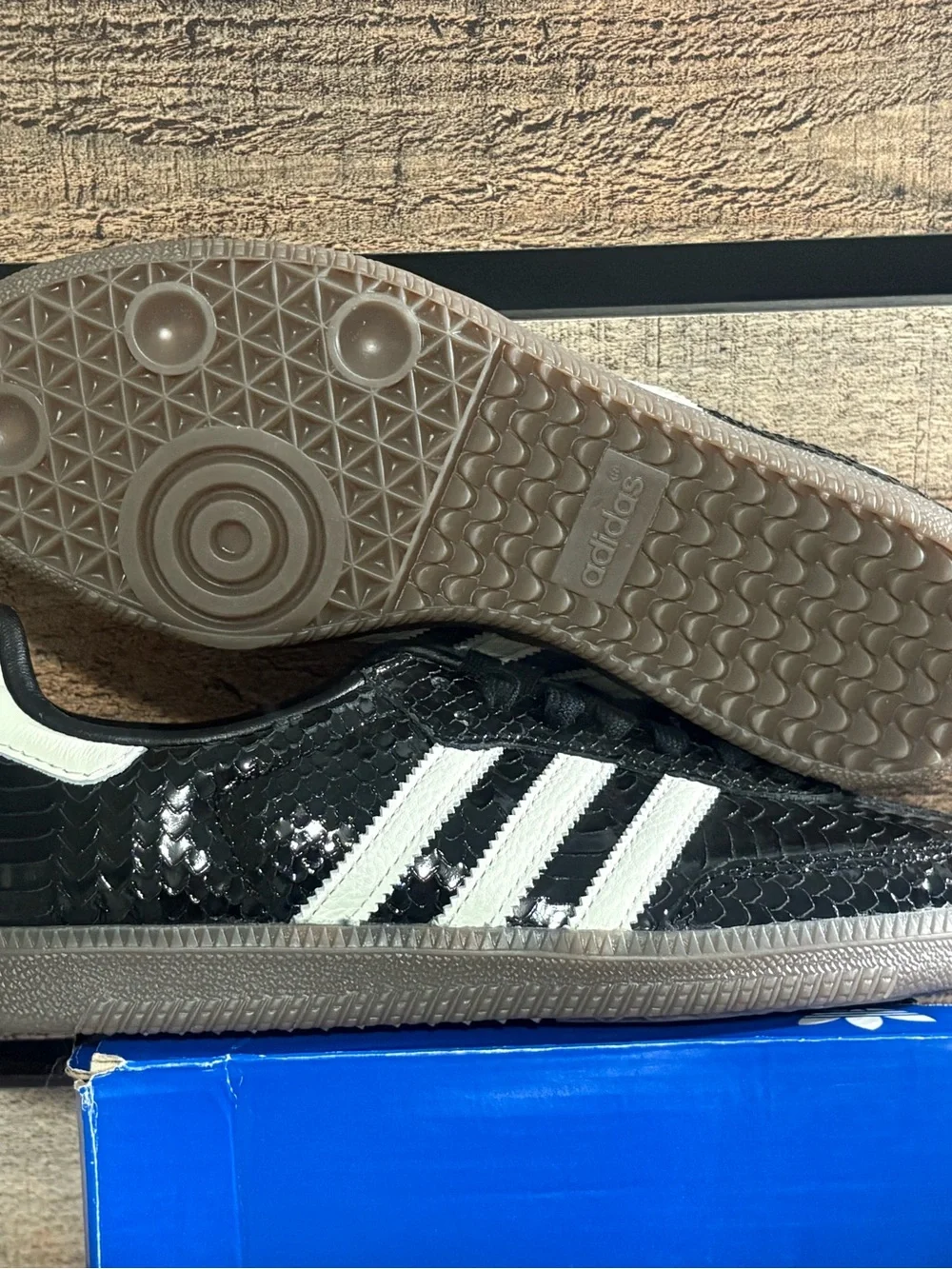 adidas sleek low